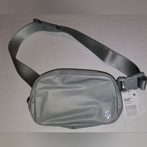 Lululemon Athletica Silver Gray Everywhere Belt Bag